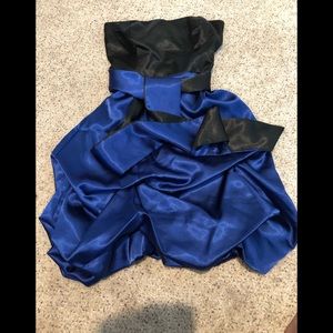 Party/ Prom short dress, ruched bottom, size 7